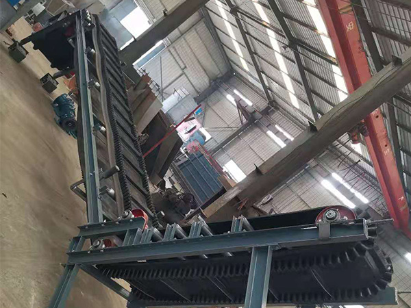 河南爬坡皮带机